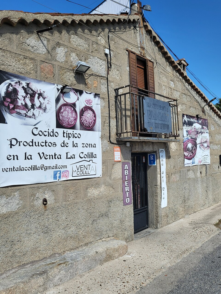 Fachada de nuestro restaurante en Venta la Colilla